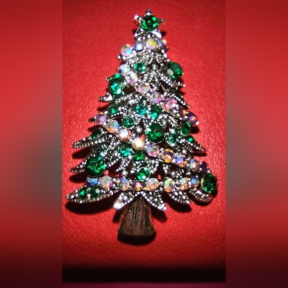 Small Crystal Christmas Tree Brooch  - C - Picture 13 of 16